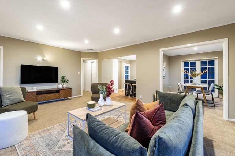 Photo of property in 9 Brora Crescent, Papakowhai, Porirua, 5024