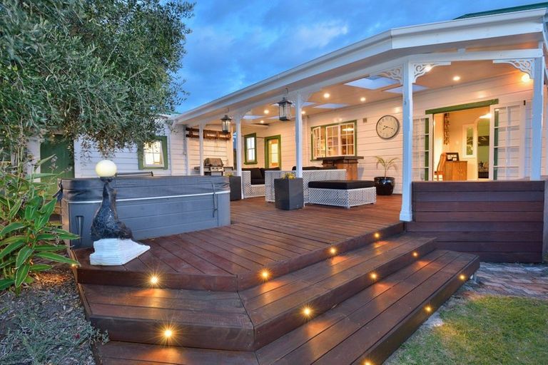 Photo of property in 16 Domett Street, Whataupoko, Gisborne, 4010