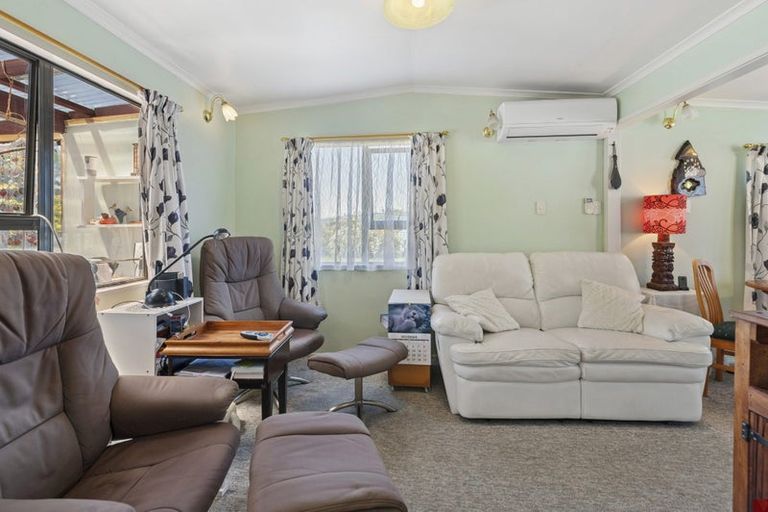 Photo of property in 166 Rangatira Drive, Mangakino, 3421