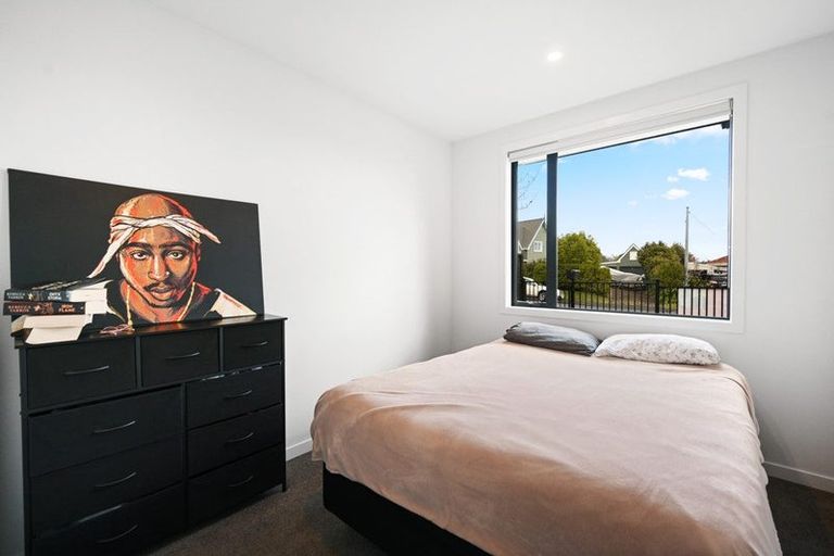 Photo of property in 2/14 Mitcham Avenue, Forest Lake, Hamilton, 3200