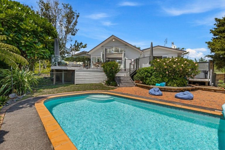 Photo of property in 10 Emily Lane, Greenhithe, Auckland, 0632