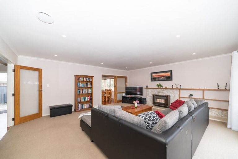 Photo of property in 10 Hartley Place, Awapuni, Palmerston North, 4412