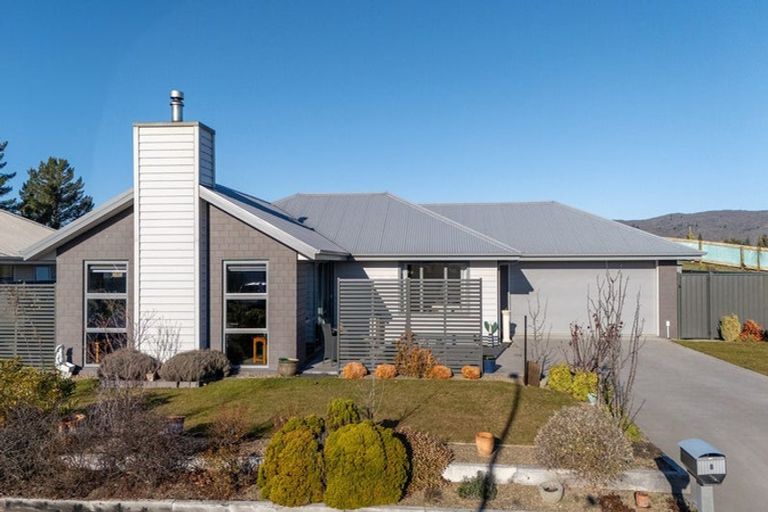 Photo of property in 8 Walker Place, Alexandra, 9320