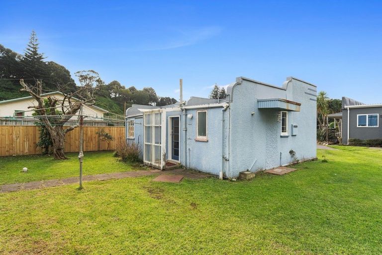 Photo of property in 8a Robertson Road, Paekakariki, 5034
