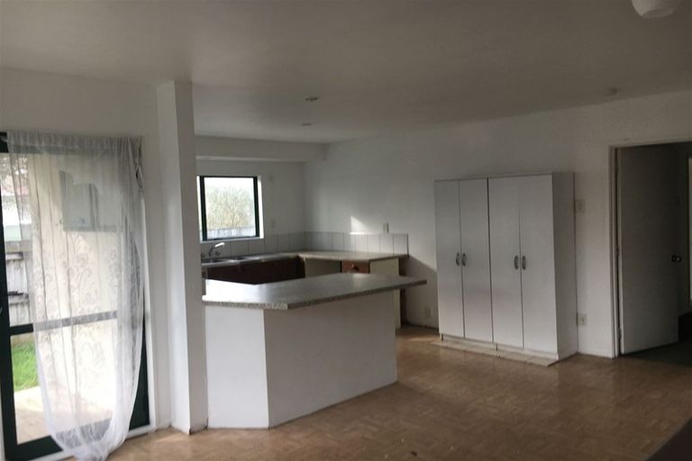 Photo of property in 16 Metcalfe Road, Ranui, Auckland, 0612