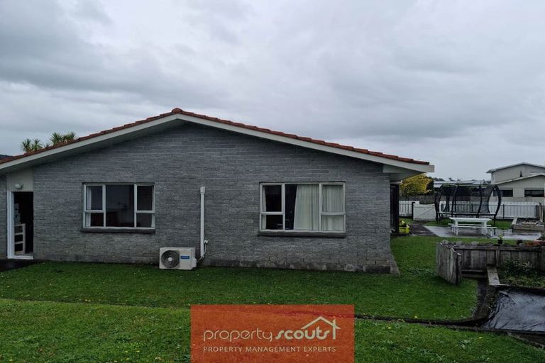 Photo of property in 72 Manu Crescent, Upper Vogeltown, New Plymouth, 4310