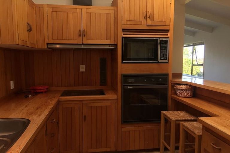 Photo of property in 84 Ayton Drive, Totara Vale, Auckland, 0629