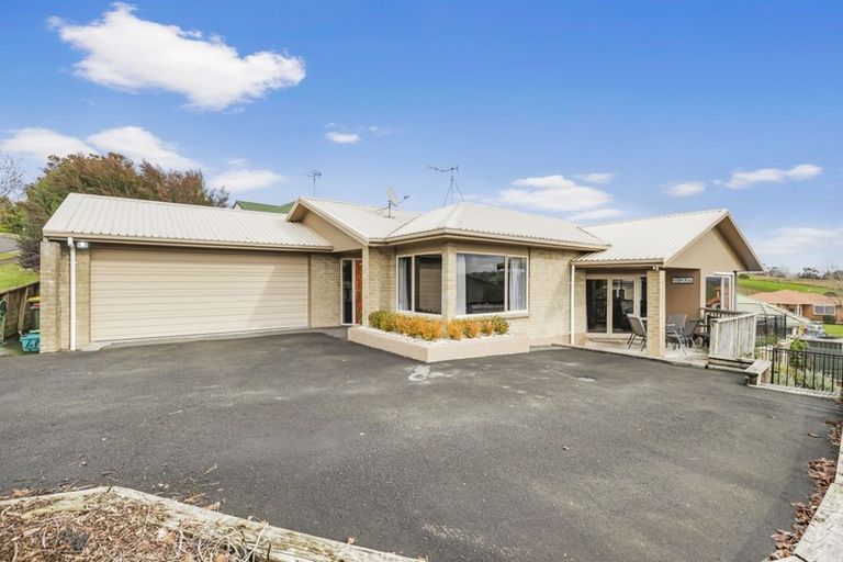 Photo of property in 40 Greenfield Drive, Western Heights, Hamilton, 3200