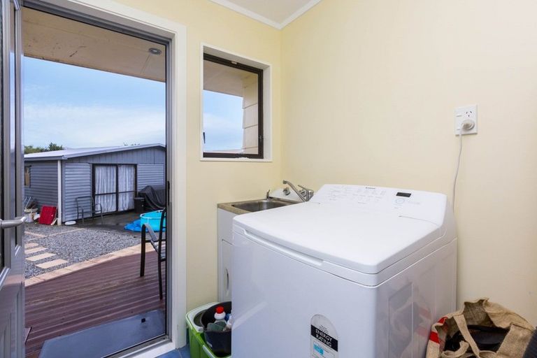 Photo of property in 3b Wyoming Grove, Totara Park, Upper Hutt, 5018