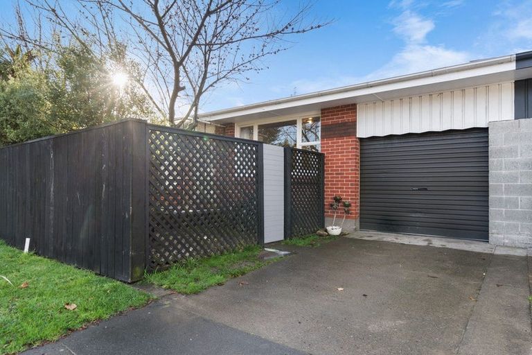 Photo of property in 178 Centaurus Road, Saint Martins, Christchurch, 8022