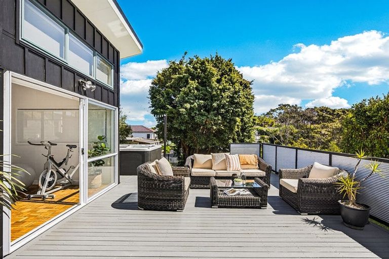 Photo of property in 6 Blacks Road, Greenhithe, Auckland, 0632