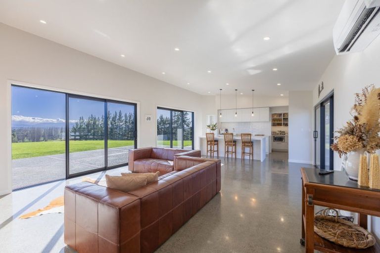 Photo of property in 375c Maharakeke Road, Waipukurau, 4281