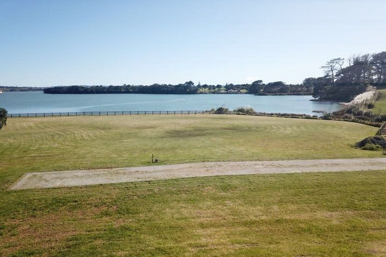 Photo of property in 17 Goble Road, Clarks Beach, 2679