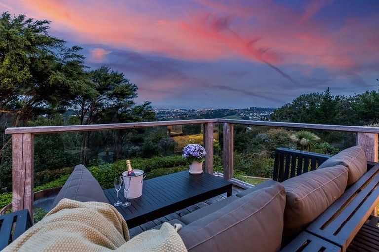 Photo of property in 373 Paremoremo Road, Paremoremo, Auckland, 0632