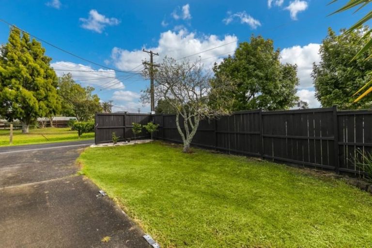 Photo of property in 1/48 Waimumu Road, Massey, Auckland, 0614
