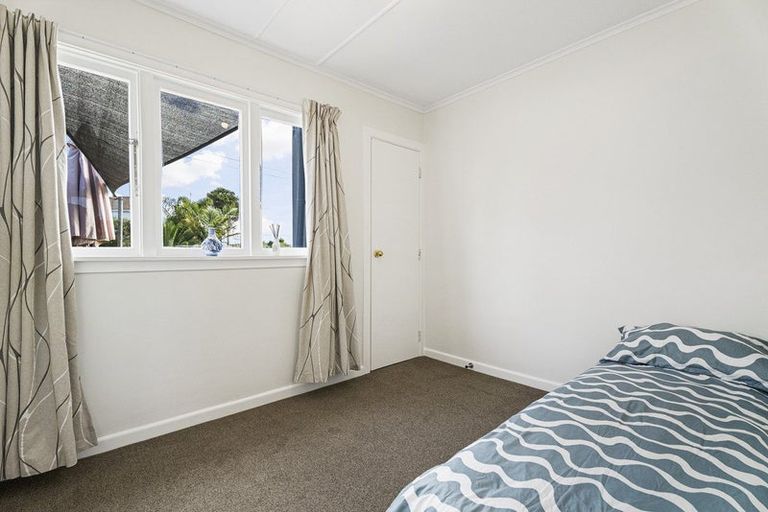 Photo of property in 13 Rimu Road, Stanmore Bay, Whangaparaoa, 0932