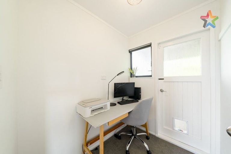 Photo of property in 26 Wisteria Grove, Maungaraki, Lower Hutt, 5010