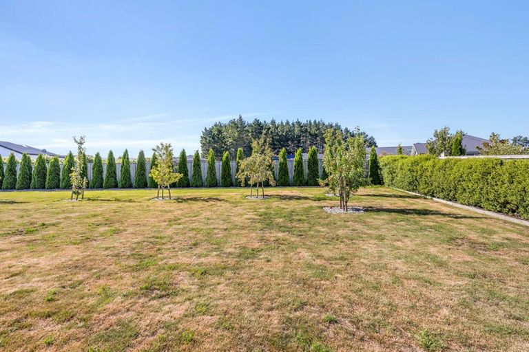 Photo of property in 11 Paradise Way, Amberley, 7410