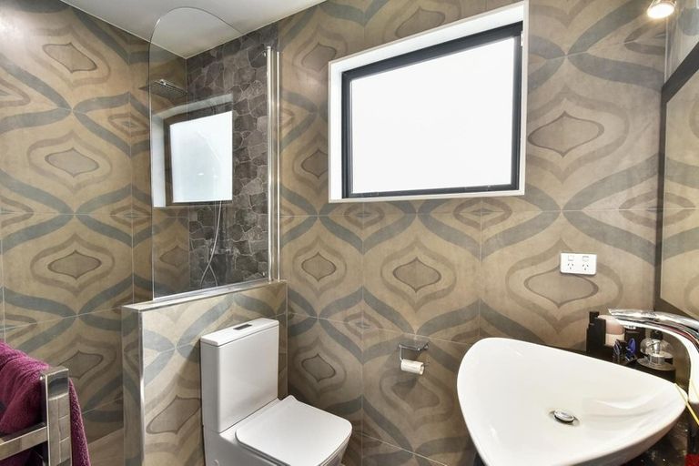 Photo of property in 63a Thompson Terrace, Manurewa, Auckland, 2102