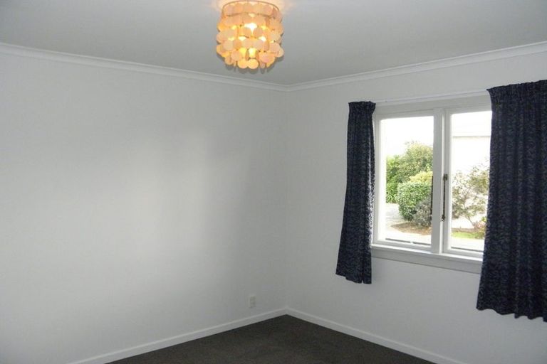 Photo of property in 35 Mary Street, Winton, 9720