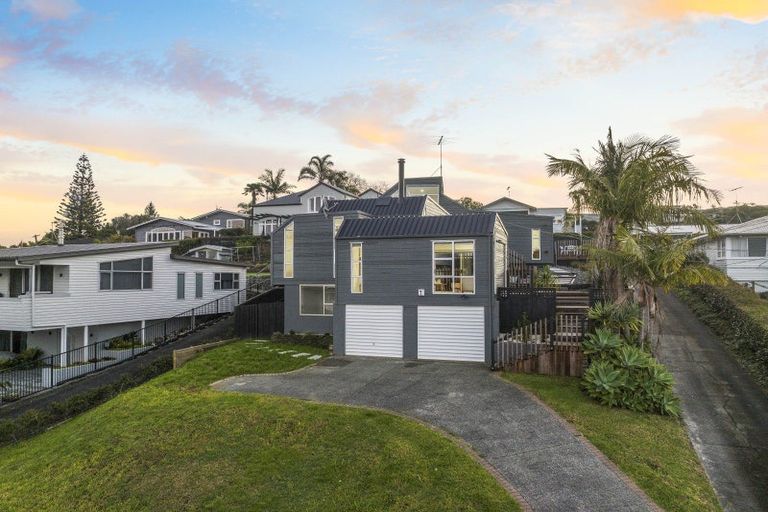 Photo of property in 3a Pah Road, Cockle Bay, Auckland, 2014