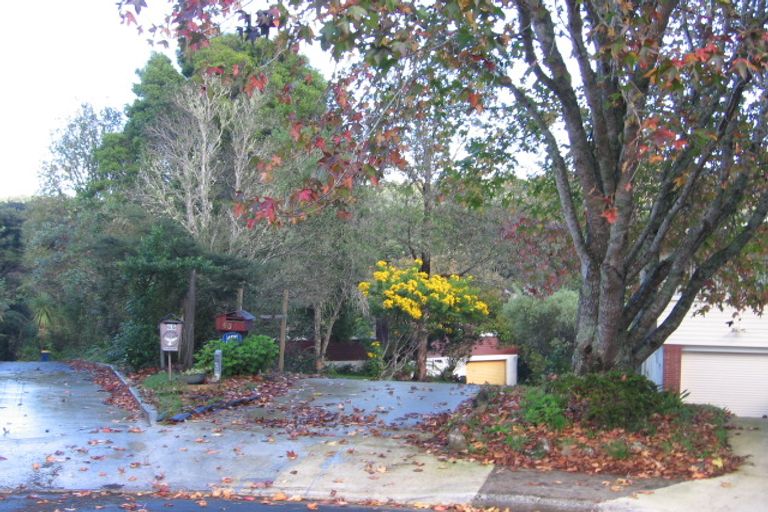 Photo of property in 65 Rimutaka Place, Titirangi, Auckland, 0604