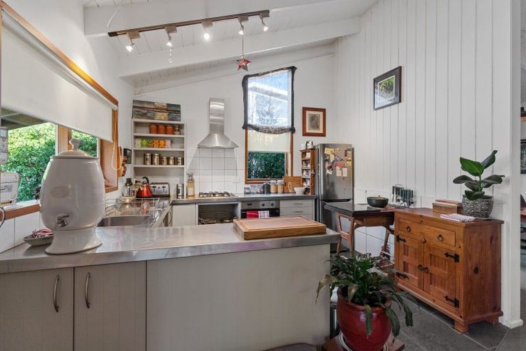 Photo of property in 47 Waimea Road, Waikanae Beach, Waikanae, 5036