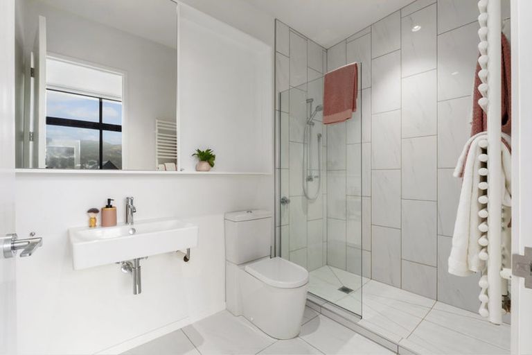 Photo of property in 15 Jean Caldwell Way, Island Bay, Wellington, 6023