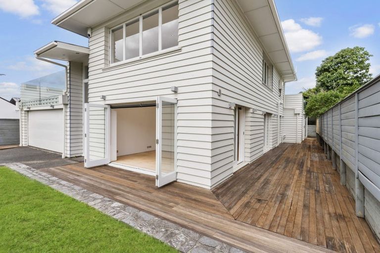 Photo of property in 7 Cecil Road, Milford, Auckland, 0620