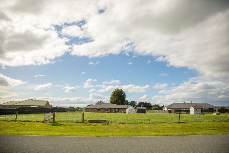 Photo of property in 8 Tui Place, Edendale, Wyndham, 9893