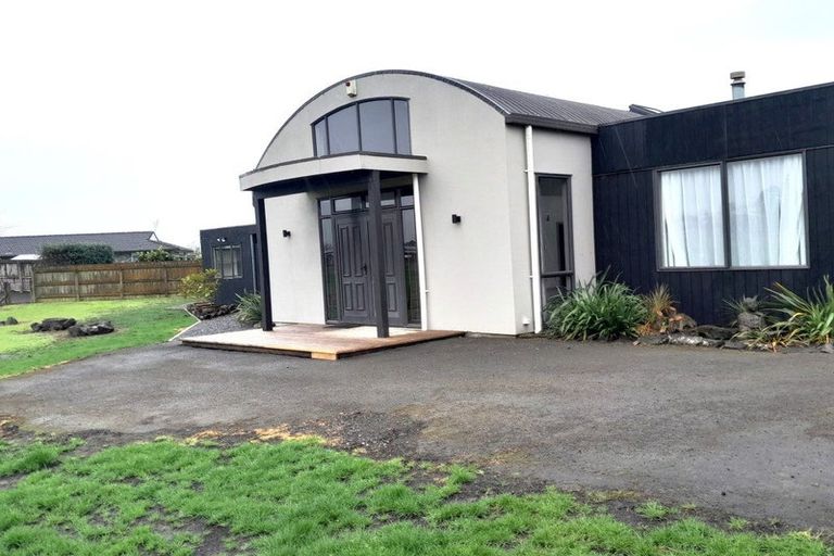 Photo of property in 25 Bungard Road, Karaka, Papakura, 2580