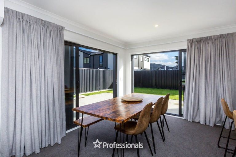 Photo of property in 18 Castletown Street, Wallaceville, Upper Hutt, 5018