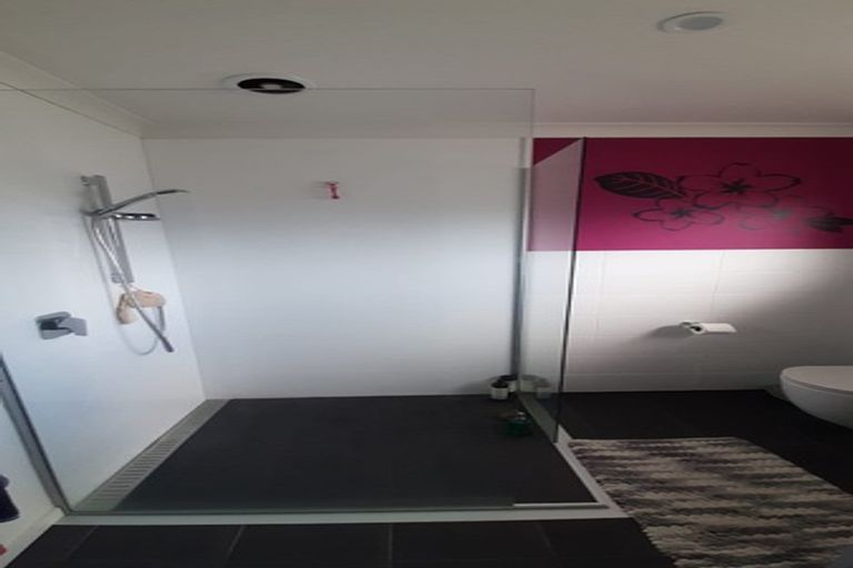 Photo of property in 32 Sea Vista Drive, Pukerua Bay, 5026