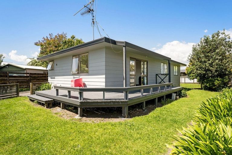 Photo of property in 4 Lagoon Place, Poike, Tauranga, 3112