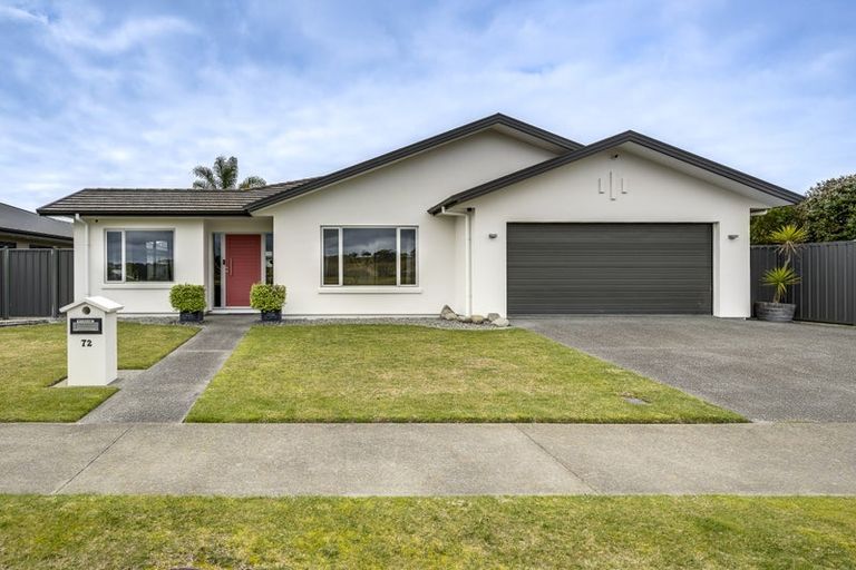 Photo of property in 72 Orotu Drive, Poraiti, Napier, 4112