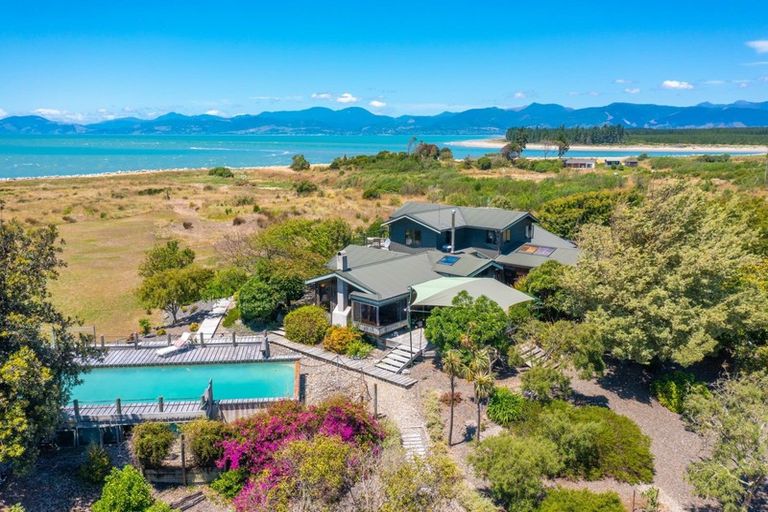 Photo of property in 160 Aranui Road, Mapua, 7005