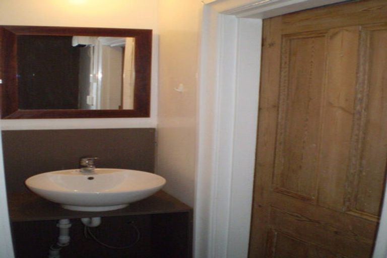 Photo of property in 92 Queen Street, North Dunedin, Dunedin, 9016