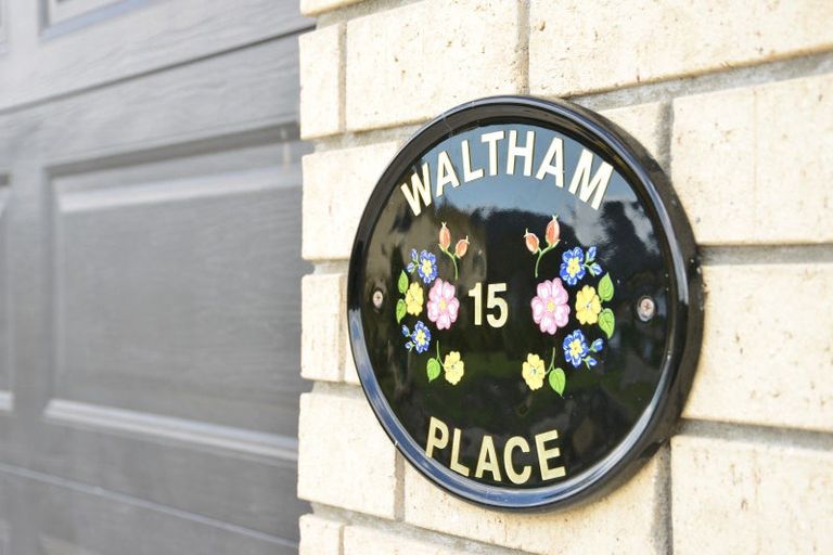 Photo of property in 15 Waltham Place, Rototuna North, Hamilton, 3210