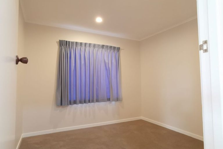 Photo of property in 44 Brandon Road, Glen Eden, Auckland, 0602