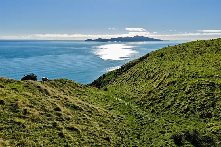 Photo of property in 1275 Paekakariki Hill Road, Paekakariki Hill, Porirua, 5381