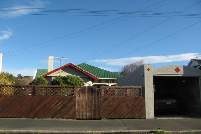 Photo of property in 106 Hargest Crescent, Saint Clair, Dunedin, 9012