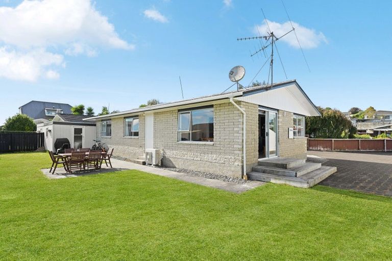 Photo of property in 11a Knightsbridge Place, Dinsdale, Hamilton, 3204