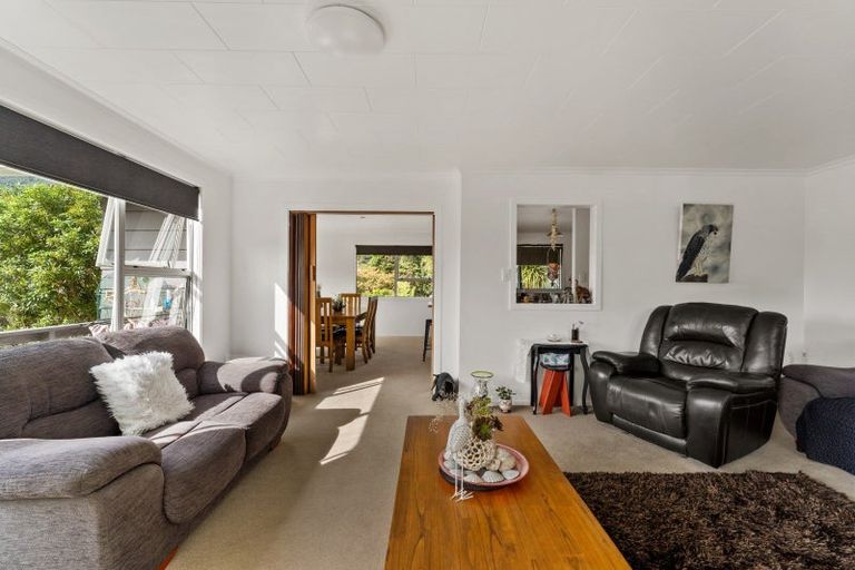 Photo of property in 4 Huia Street, Waikawa, Picton, 7220