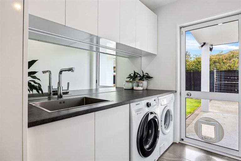 Photo of property in 52 Regent's Park Drive, Casebrook, Christchurch, 8051
