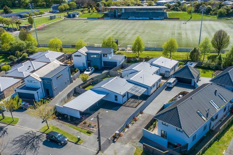 Photo of property in 76 Trafalgar Street, St Albans, Christchurch, 8014