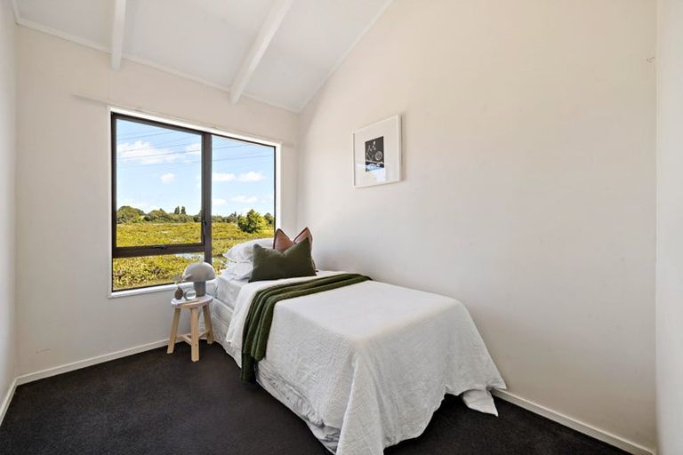 Photo of property in 1/40 Queen Mary Avenue, New Lynn, Auckland, 0600