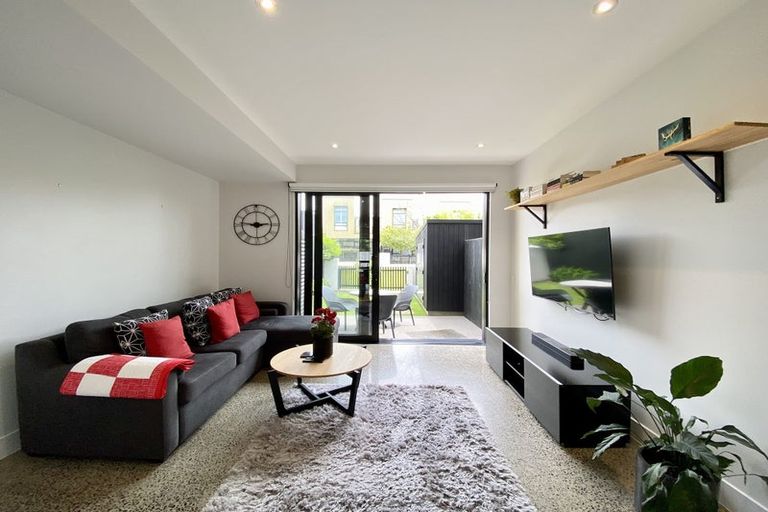 Photo of property in 19 Isitt Road, Hobsonville, Auckland, 0616