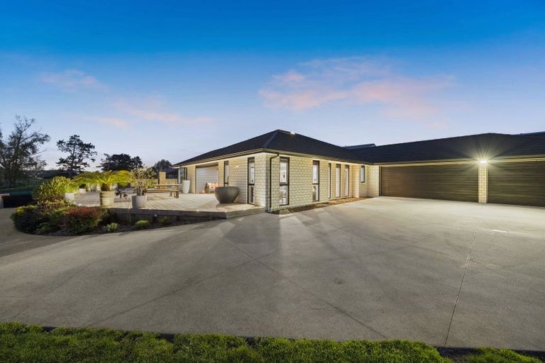 Photo of property in 11 Meadowbrook Place, Buckland, Pukekohe, 2677
