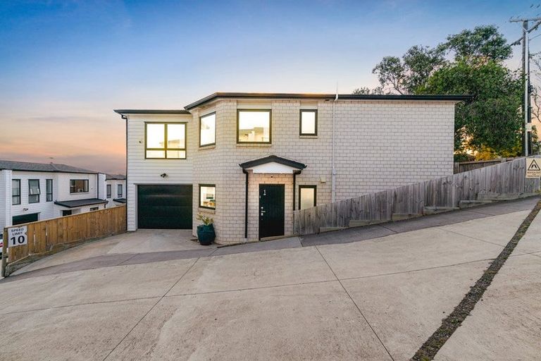 Photo of property in 1 Kohuora Lane, Papatoetoe, Auckland, 2025
