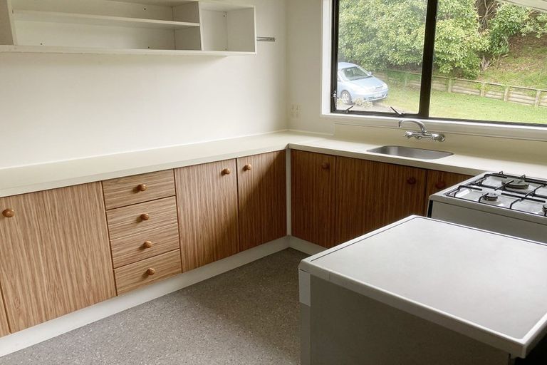 Photo of property in 1a Seagull Place, Whitby, Porirua, 5024